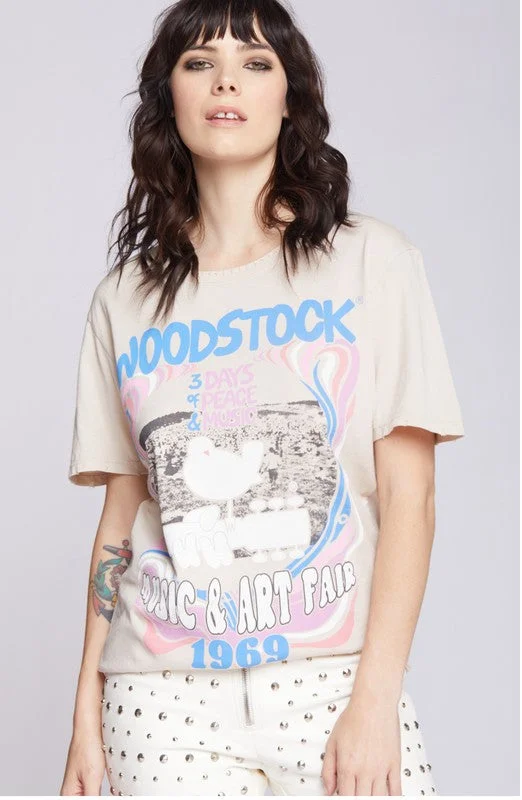 Hot Girl Woodstock Music & Art Fair Short Sleeve Graphic Tee